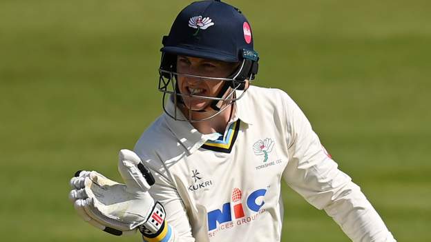 County Championship: Root and Brook miss out for Yorkshire at Lord's bbc.co.uk/sport/cricket/… #LocalToOssett #westyorkshire