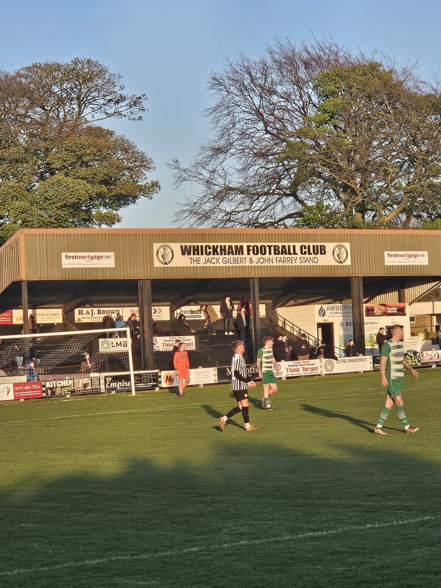 Friday night game watching @WhickhamFC vs @wacfc an entertaining game with both sides battling it out,good to see few ex-consett lads playing for both teams,with part of me wishing we still had them playing for us, shout out to the ultras very nice lads credit to the club(FT,1-1)