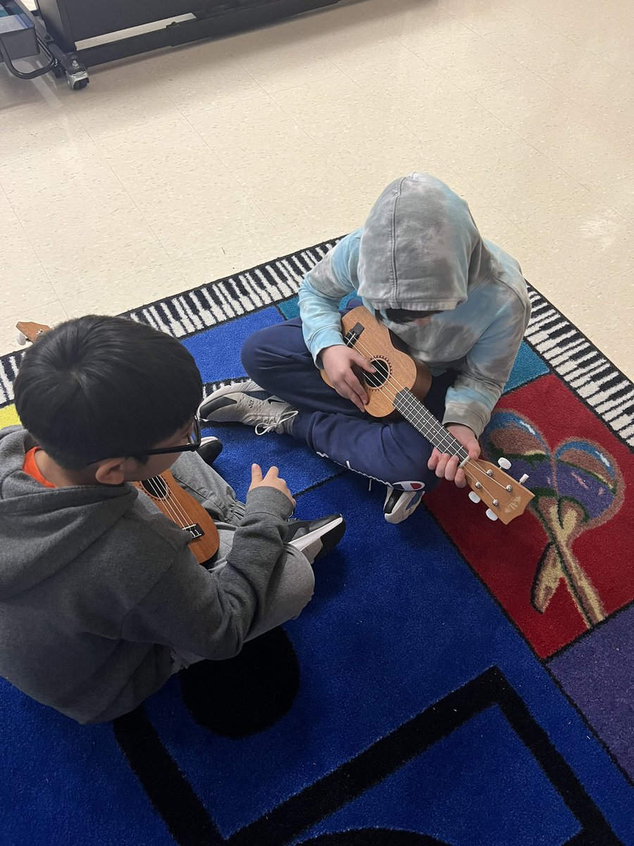 Halie Carden tweet media