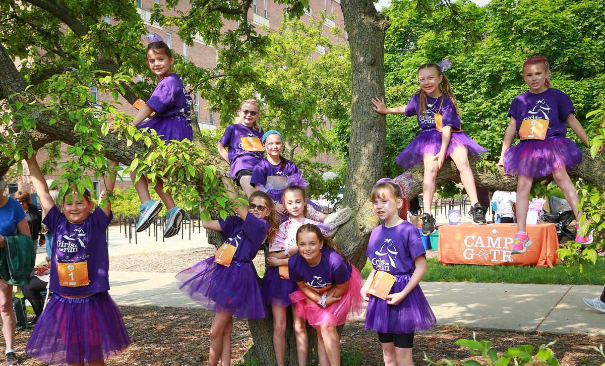 Get ready to hit the pavement with purpose! Sign up for the Girls on the Run 5K today. Tell a friend and embrace the spirit of connection with us at the 5K Celebration. Days like this were meant to be experienced with loved ones! gotrmidmichigan.org/5k #GOTRMidMich