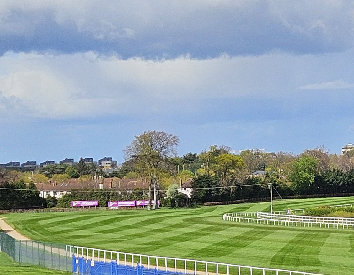 Roy Butler (@royboy121) on Twitter photo Great to get some good weather and quality presentation <a href="/LeopardstownRC/">Leopardstown RC</a> . Roll on the good weather <a href="/HRIRacing/">Horse Racing Ireland</a> Great to get some good weather and quality presentation <a href="/LeopardstownRC/">Leopardstown RC</a> . Roll on the good weather <a href="/HRIRacing/">Horse Racing Ireland</a>