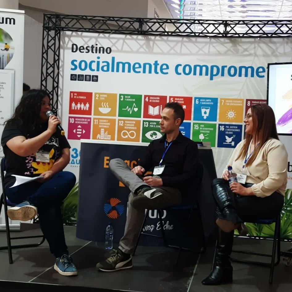 ismael_escritor's tweet image. Algunas fotos del #LibroForumelche2 
Gracias a @marialeivag93 @literaturelx_ y @laljub por hacer posible el evento.
#FeriaDelLibro #DíaDelLibro #SantJordi