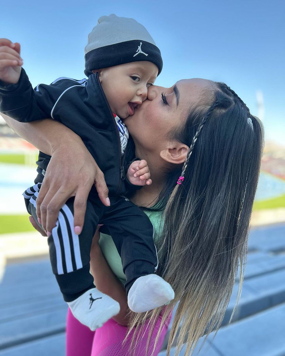 sweetpatokey's tweet photo. Esta foto me encanta! 🥰 Feliz primer añito al bebé más hermoso de Valle de Bravo y del mundo, Lian Carlo. Chiquito lindo, llegaste a llenar de alegría la vida de tus papis, abuelitos, tíos y demás familiares pero también la nuestra. Te queremos mucho y te deseamos una vida plena https://t.co/gMUp9lz10u