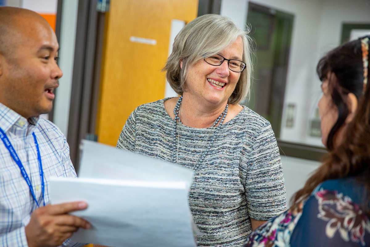 According to a 2021 research synthesis, organizational, people, &amp; instructional skills are needed to support strong principal performance. Learn how principals can apply these skills to lead effectively. bit.ly/3T6K3Zm