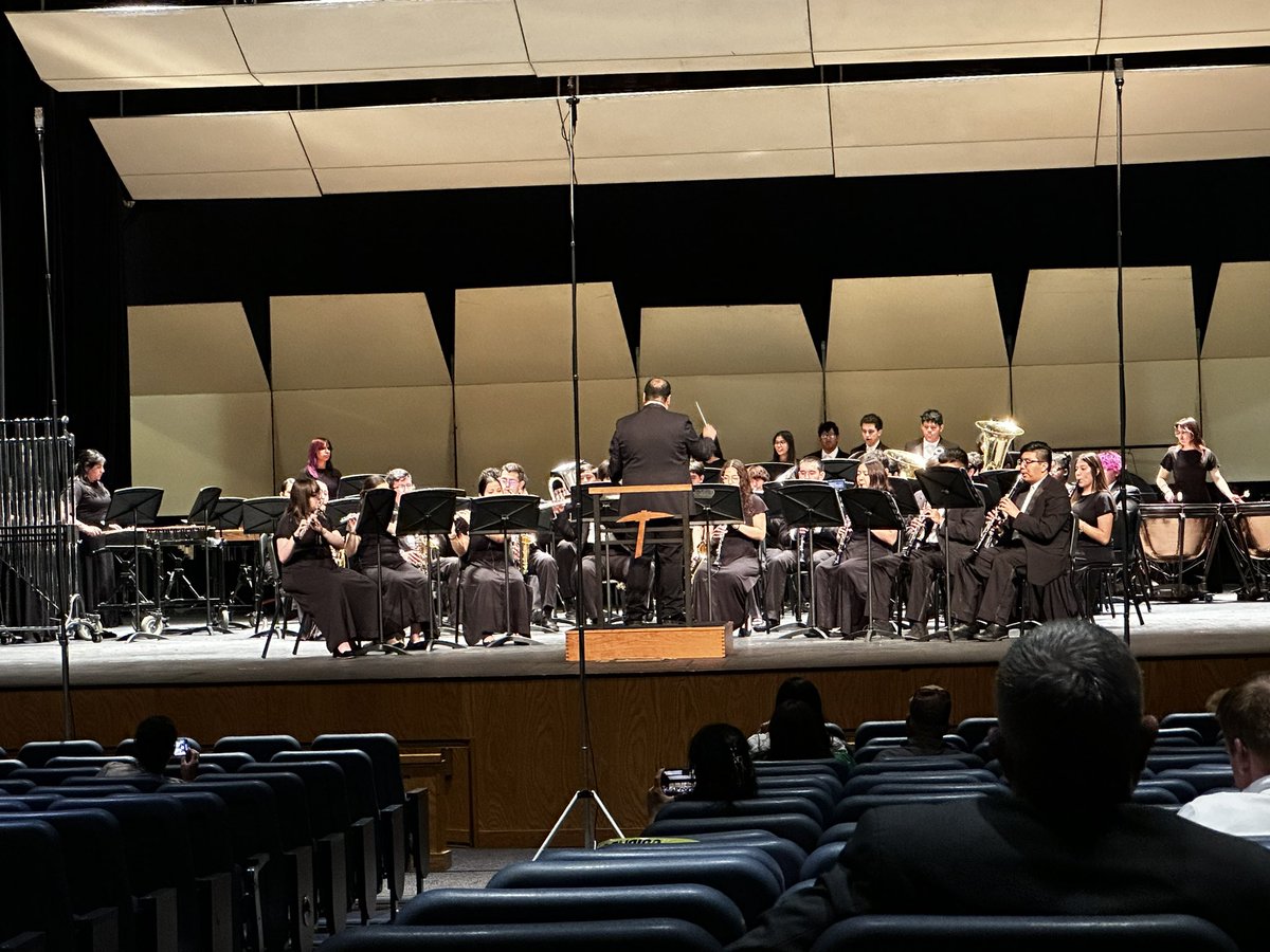 Bel Air Varsity Band, under the direction of Adam Castaneda, performing at the Del Valle Wind Ensemble Festival hosted by UTEP. @YISDFineArts @YsletaISD