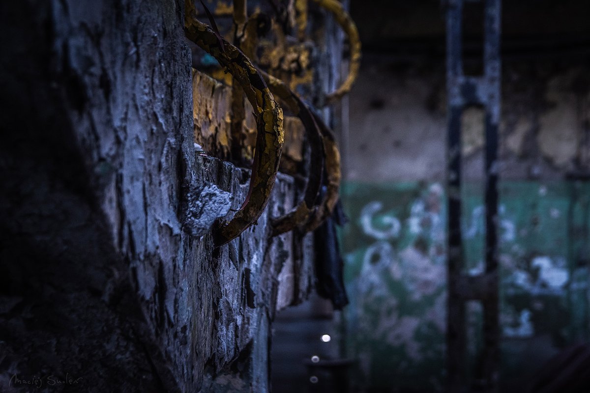 #MaciejSmolenPhotoGraphics #UrbexKind #UrbexSkalmar #UrbanExploration #Urbex Nikon D7200 | Sigma 17-50mm f/2.8 DC EX OS HSM maciej-smolen-urbex.tumblr.com