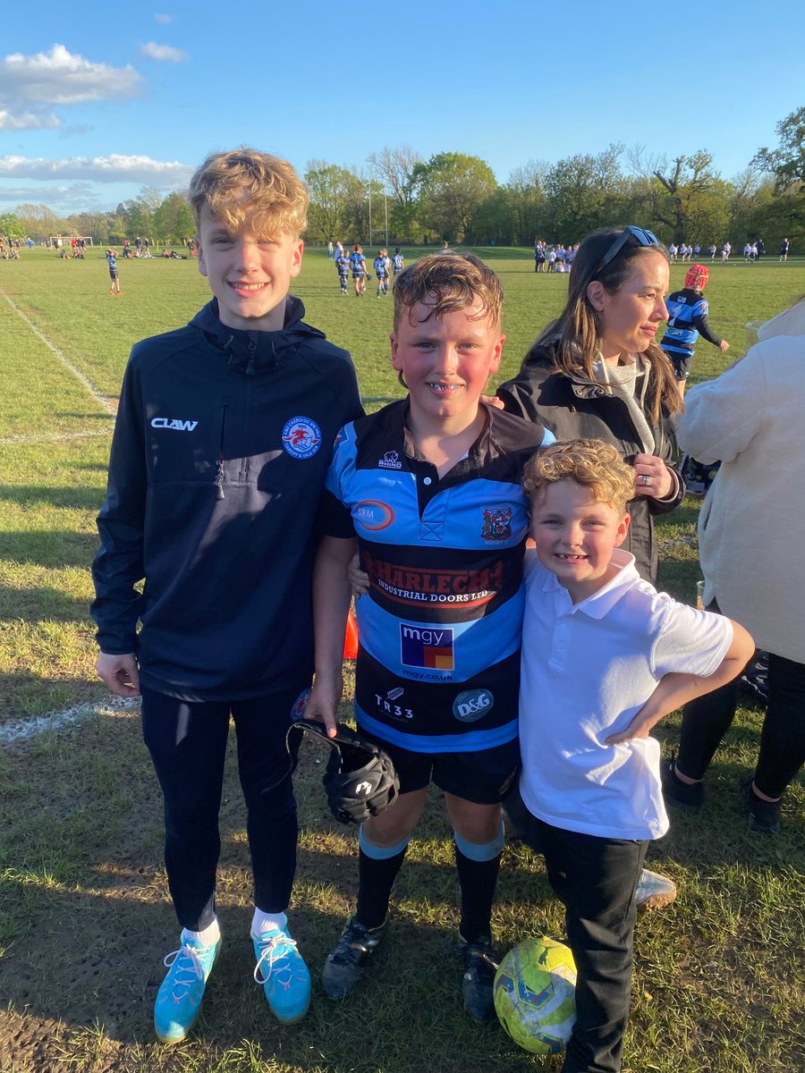 FayRix1's tweet photo. Amazing night supporting their brother playing for @csru_u11.
@LlanishenRFC1 @StDavidsCiWPrm https://t.co/AJUNQkIfIG