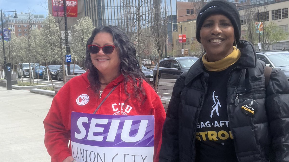 SEIU509's tweet photo. A big thank you to @GBLCBoston @sagaftra @MassNurses for joining @gradworkersofBU on the picket line today! Boston is a union town. 💪#BUGWUOnStrike https://t.co/bZmjwSqlTA
