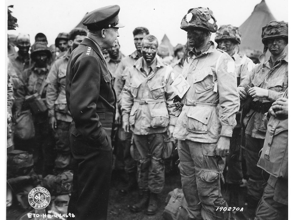 WOWS_HQ's tweet photo. Daily D-day Fact  ⚓️ 🫡

Almost 1 million US soldiers arrived in the UK between 1942 and 1944 in preparation for D-Day. General Eisenhower meets with the 101st Airborne Division on the 5th of June. The General was talking about fly fishing with his men as he always did before a stressful operation. The basic pay for a British infantryman was 3 pounds and 15 shillings a month. Unskilled labourers could earn 6 pounds per month.

#Worldofwarships #wows #wargaming #gaming #GamingCommunity #GamingNews #DDay #navelhistory #History