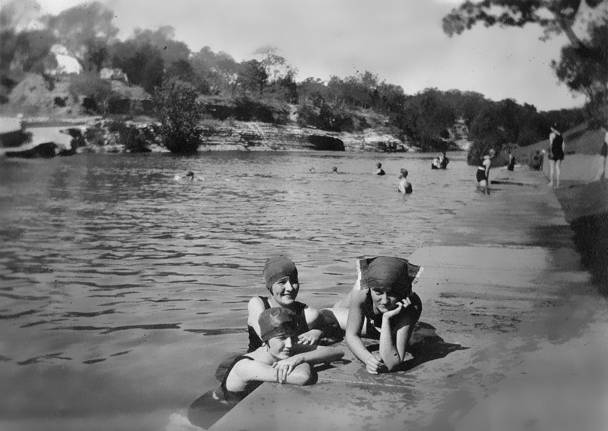 Traces of Texas tweet media