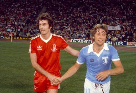 #NottinghamForest contra #MalmöFF en Múnich. #TrevorFrancis y #ToreCervin tras la final de la Copa de Europa, mayo de 1979. Brian Clough y sus alumnos lograron un gran éxito al ganar la Copa de Europa dos años seguidos.