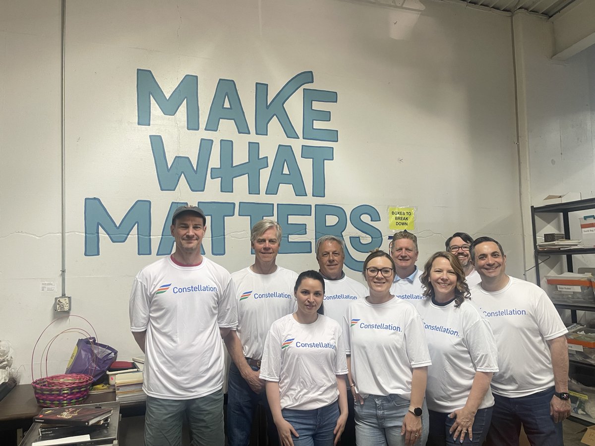 25 #NationalVolunteerMonth events the week incl.: ✔️Assembling 300 art kits for children’s hospitals thru @alyssagiveshope ✔️Sorting 1000+ books w/ @mdbookbank ✔️Staffing a hydration station at @bostonmarathon ✔️Repurposing used materials to make school supplies w/ @scraps_kc!