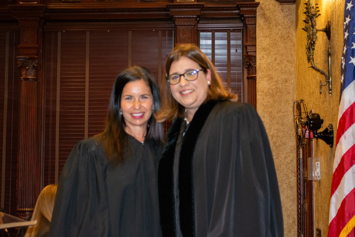Highlights from the Investiture of the Honorable Ritamaria Gonzalez Cuervo #Congratulations, Judge Gonzalez Cuervo! See more photos here: tinyurl.com/4ja3zzf7 @UMich @FSUCollegeofLaw #TeamJud11 #WeWhoLaborHere #LegalExcellence #Attorney #Law #Judges