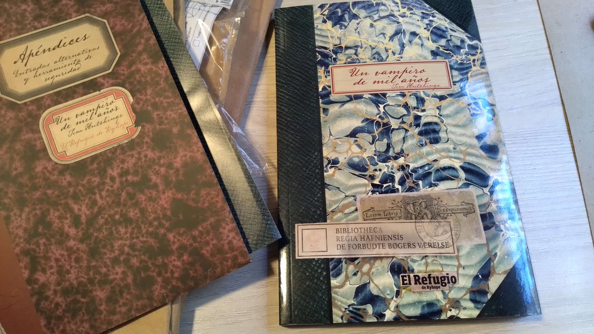 Hace un par de días me llegó la edición en español de Un Vampiro de Mil Años, estuve leyendo un poco y quedo muy bueno, gracias <a href="/elrefugioedit/">El Refugio Editorial</a>  

#rolentuidioma