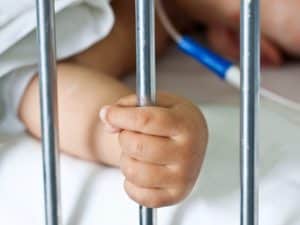 zazoomblog's tweet image. Investe e uccide il figlio di un anno e mezzo mentre gioca a pallone papà indagato per omicidio colposo - #Investe #uccide #figlio #mezzo zazoom.it/2024-04-19/inv…