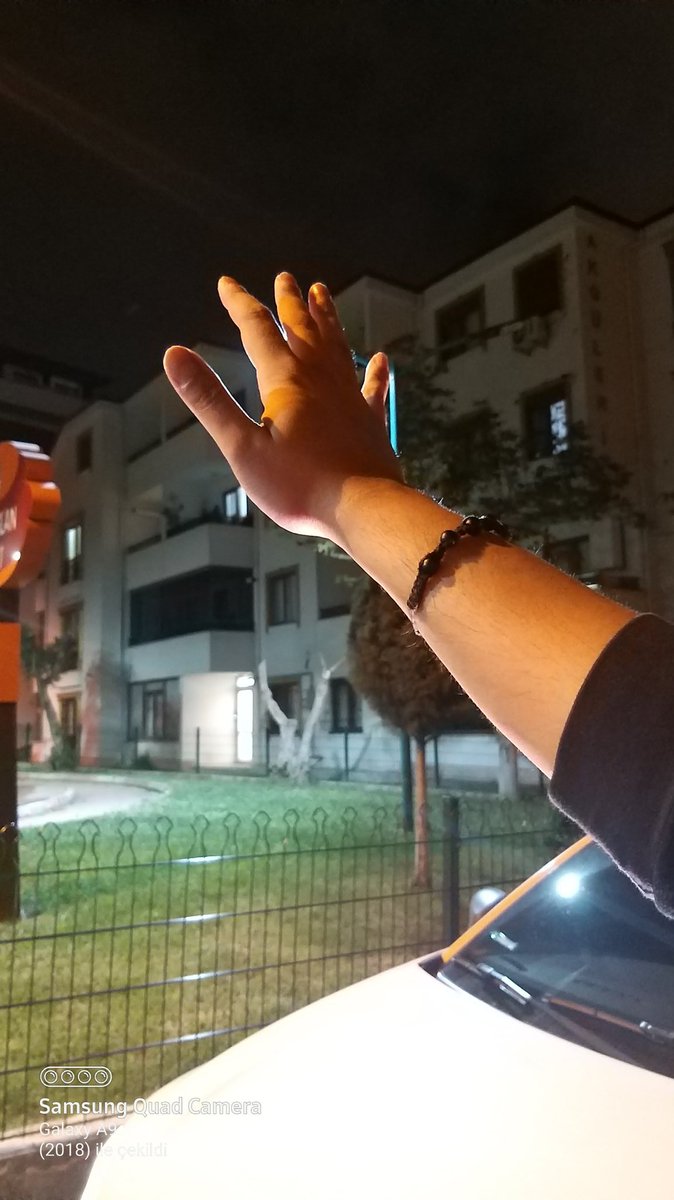 Sen istersen asla kopmaz
Aynı benim ki gibi
Günün birinde gevşerse şayet
Haber ver kafi
Bu yollar Beni SANA getirsin
Yüreğimde ki SEN gibi mühürlerim bir nevi...