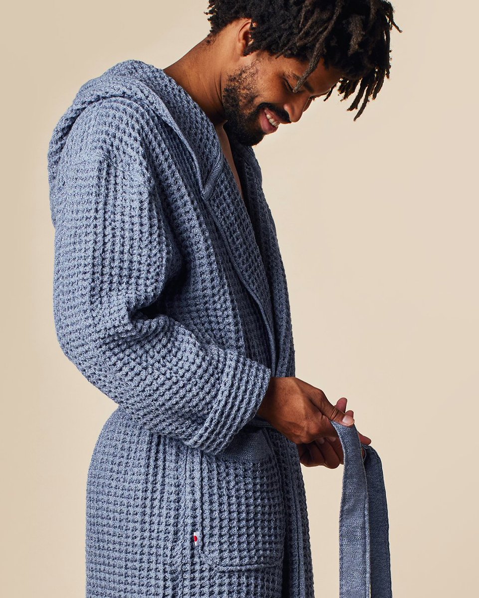 Your self-care ritual deserves an upgrade. Get the #madewithSupima Waffle Bath Robe from @onsentowel. You’ll love its highly absorbent honeycomb pockets and quick drying time.