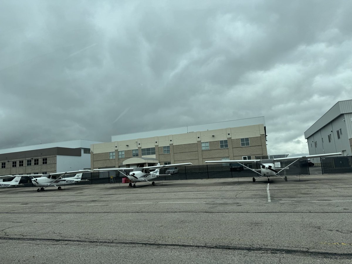 I got a private tour of ⁦@FlyCentennial⁩ w/ the amazing CEO Mike Fronapeel. Centennial’s the busiest GA airport in the US. They make an incredibly positive impact in DougCo & surrounding communities by impacting 10k jobs as well as donating to worthy charities and schools.