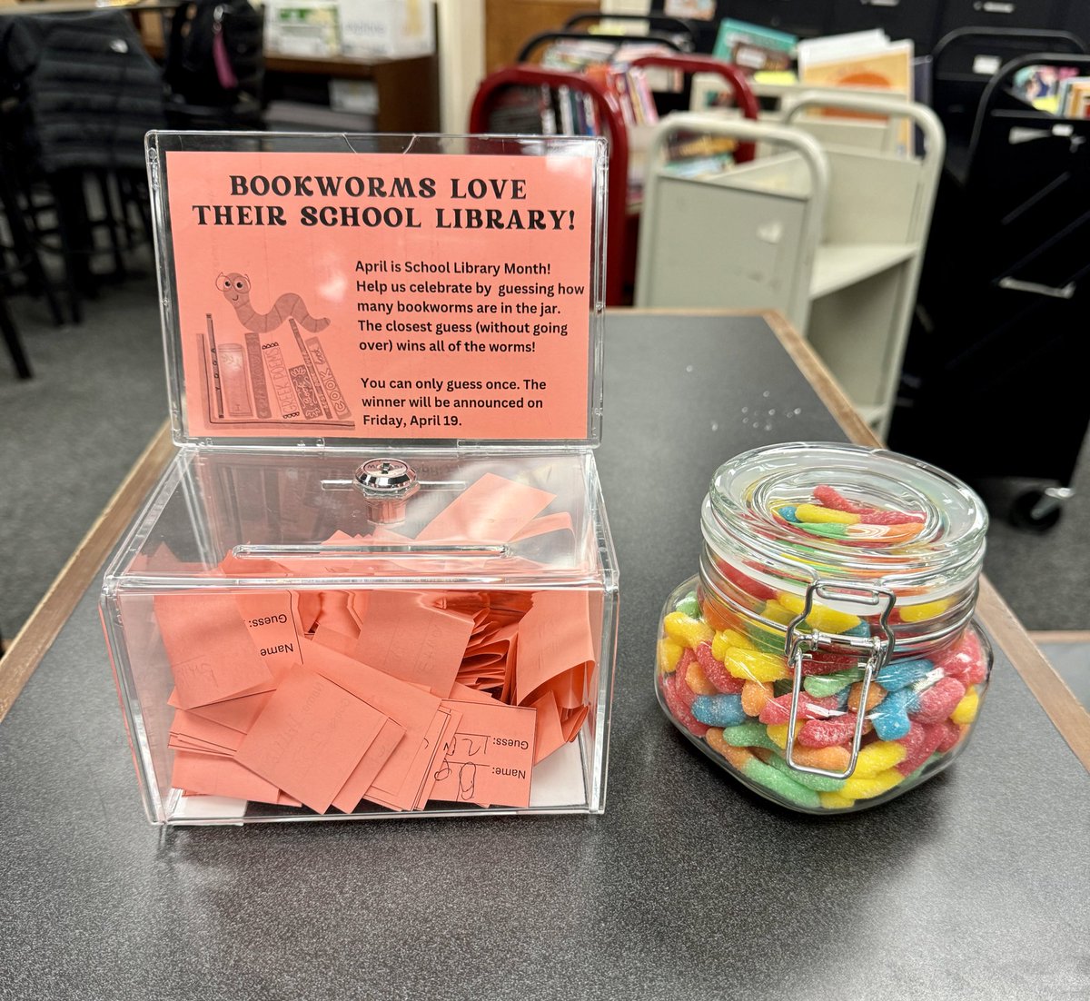 Congratulations to this Griffin who correctly guessed the number of “bookworms” in the jar. She got the exact number: 117! Watch your Schoology updates next week for more School Library Month celebrations. @hcpslib @RobertLStevens @QMSGriffins