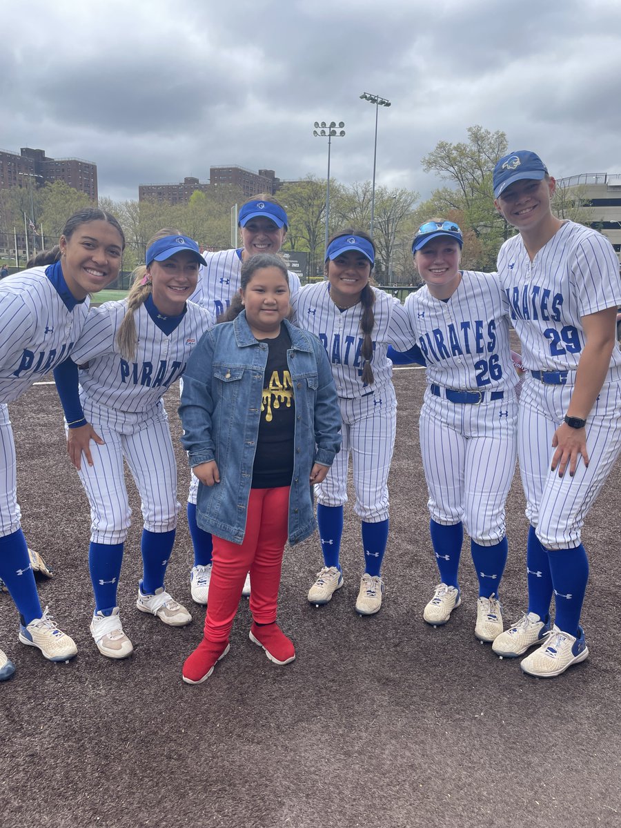 Shoutout to today’s Persevering Pirate, Trinity! Thank you so much for coming out today and we hope you had a great time! #HALLin🔵⚪ | #HooksUp