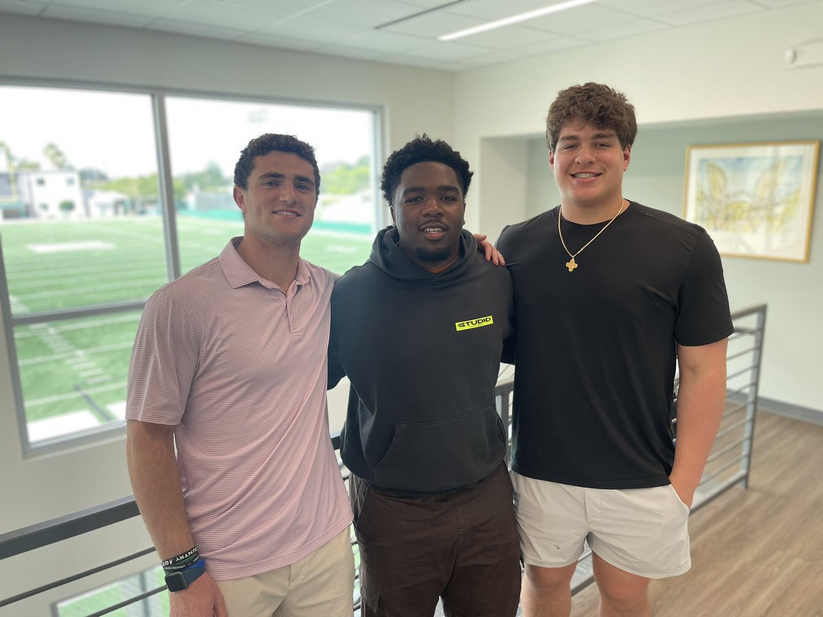 We are excited to announce our 2024 Newman Football team captains. Eli Friend, Justin Wells, and Brett Bordelon.  Can’t wait for the start of spring football!!