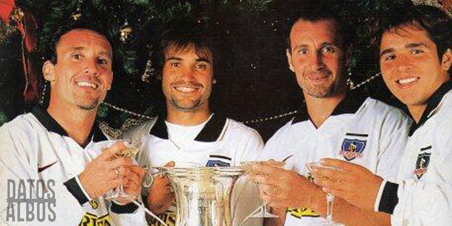 [1998] #ColoColo conquista un nuevo Torneo Nacional tras una gran campaña. Último título de Gustavo Benítez como DT del Cacique, que cierra un exitoso ciclo en Pedreros. #99AñosColoColo