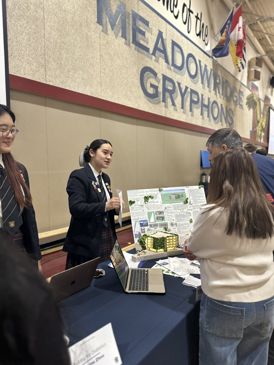 Christina Reis tweet media