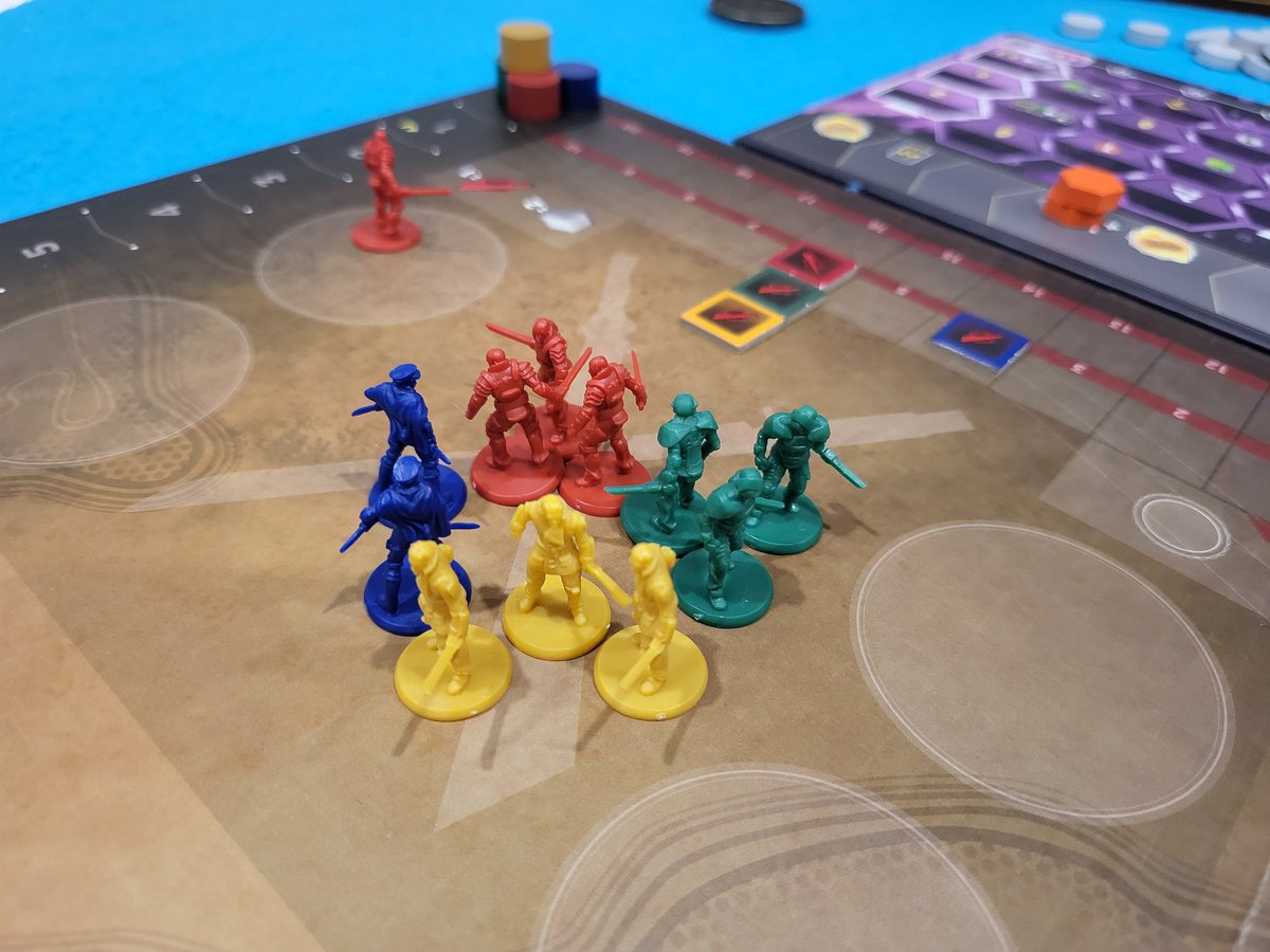 BGCatalogApp's tweet photo. Probando la expansión de Dune. Que juego más chulo con las minis. Además con las bandejas de @undergrounddev ya le da el toquecito final ⚔️⚔️ https://t.co/FR65SAcxX1