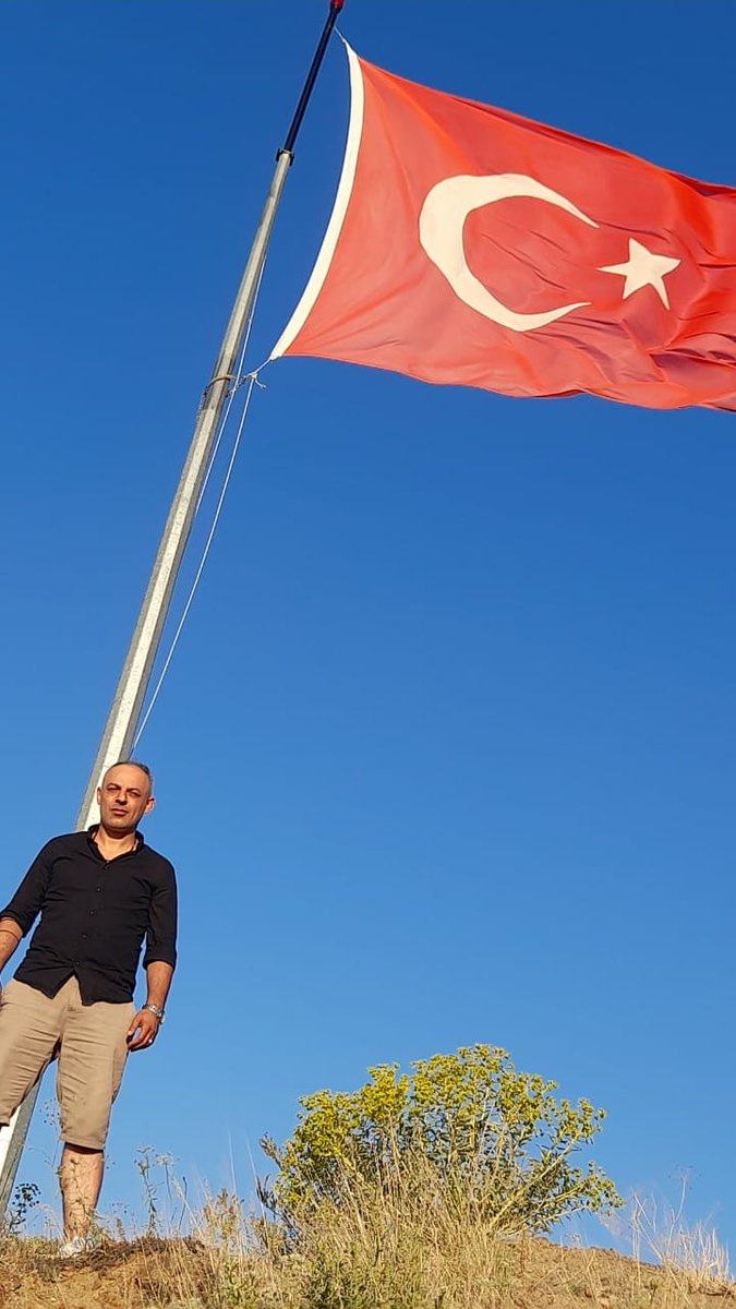 Bayraksızlar bayrak görsün 🇹🇷 Alıntıla devam ettir.🇹🇷 #TürkBayrağı Ş.L.M.Y ☝️🇹🇷🐺🇵🇸🤘