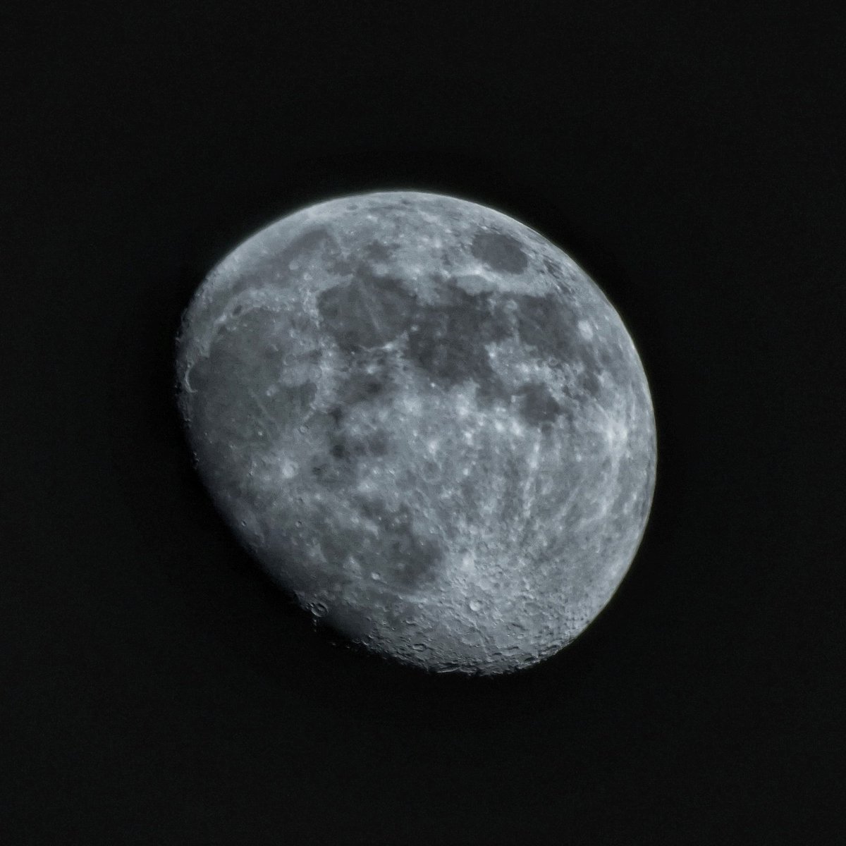 Loneliness...
.
.

#buonanotte #luna #moonlight #sky #lunadeabril #moon #buenasnoches #dark  #goodnight #instagram #insomnia #photography  #instamoon  #night #lunacreciente #soledad #crescentmoon #moonmagic  #moonlovers #bonnenuit #instalove #solitude #loneliness