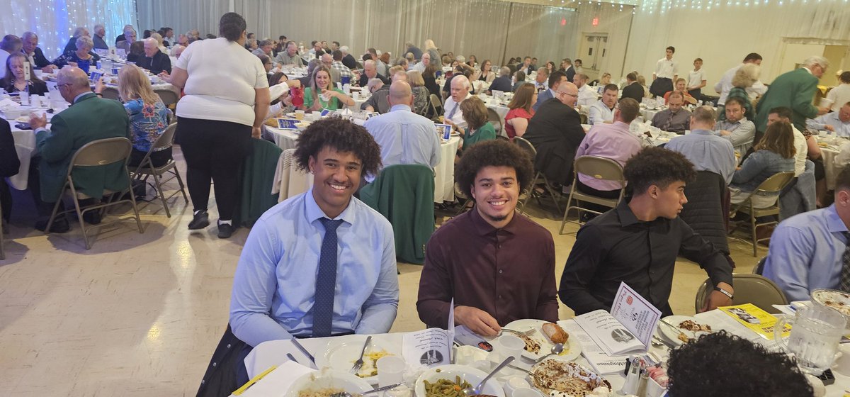 Congratulations to @RileyWildcatFB standouts Marcus Henderson & Dominick Jolley on being a 2024 Moose Krause Chapter Scholarship nominee! ##GoWildcats #Proudprincipal