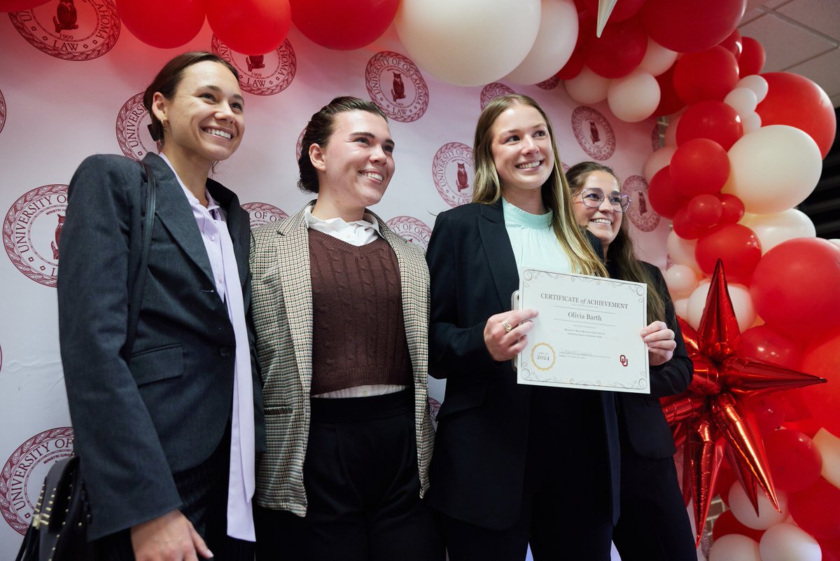 All smiles at our annual Pro Bono & Clinic Awards! Congratulations to all of our recipients and thank you to all who were able to attend Thursday's reception! #OULaw🦉