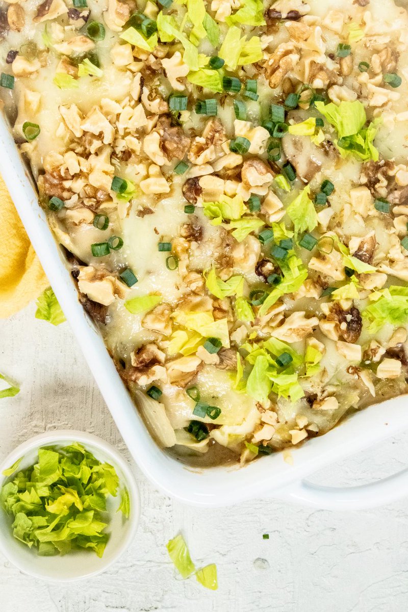 Cabbage Casserole? Yep...it's a thing, and it's delicious. Don't sleep on this ultra creamy, super cheesy veggie bake! Get the recipe: californiagrown.org/recipes/cabbag… #cagrown #cabbagerecipes #cabbagecasserole #eatyourveggies @cawalnuts @realcalifmilk