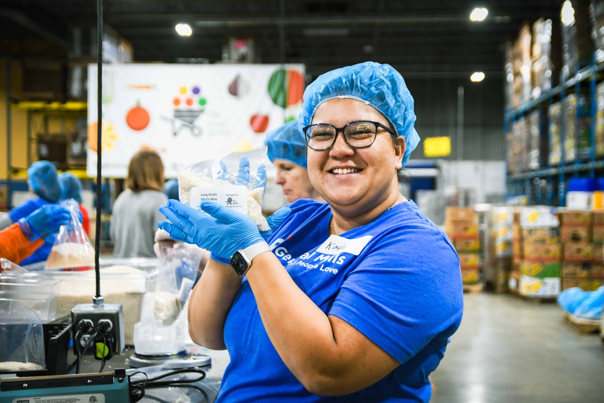 Thank you to the @generalmills volunteers yesterday for repackaging 1900 pounds of jasmine rice in household-sized bags and helping The Food Group meet one of their largest culturally specific needs. #gstandsforgood #globalvolunteerweek