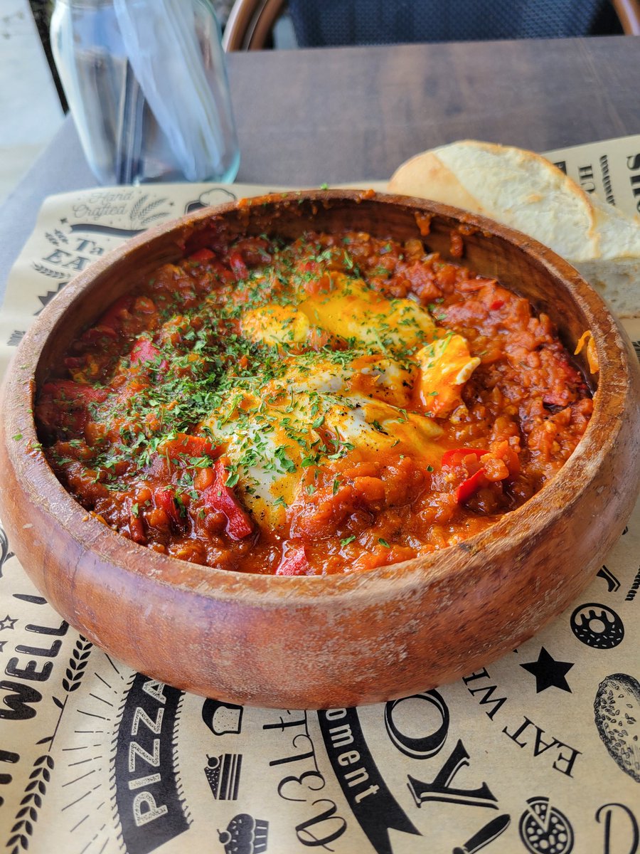 Look at this shakshuka I just had for lunch. Gaze upon its eggy and tomatoey goodness!