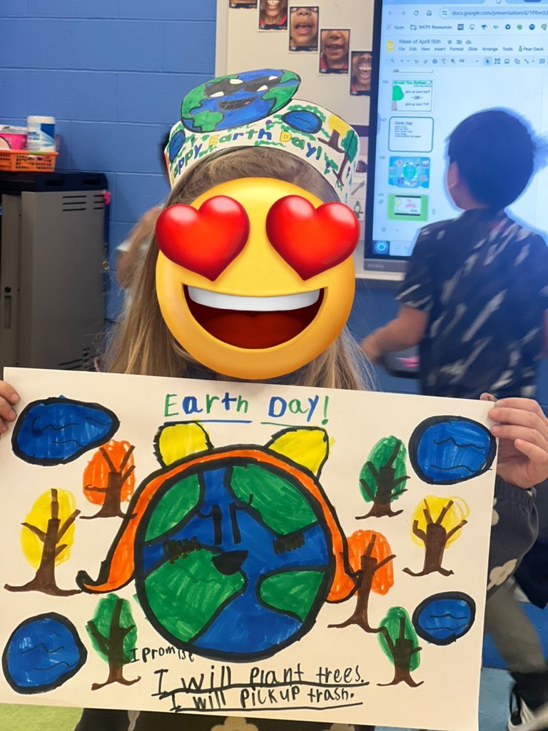 ms_grinham's tweet photo. 🌎🌳I speak for the trees. 🌎🌳

~ the Lorax     

Happy (early) Earth Day from these #fabulousfirsties https://t.co/sPcudoLgCo