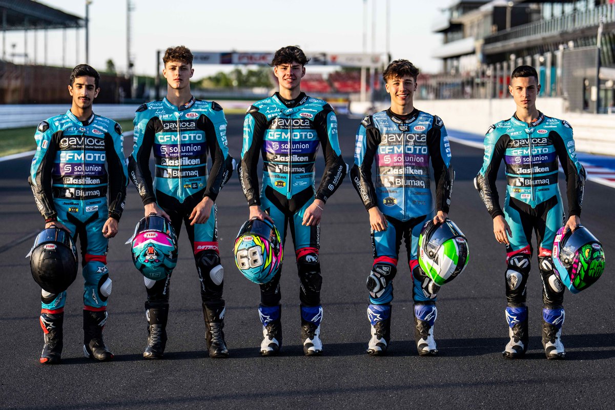 New kids on the block! We welcome five new #AsparTeamJunior riders to the team. They start their season today in Misano.

From left to right:
@JuniorGP:
- Hamad Al-Sahouti
- Alessandro Morosi
- Marcos Uriarte

European Talent Cup:
- Edu Gutiérrez
- Giulio Pugliese

Good luck!