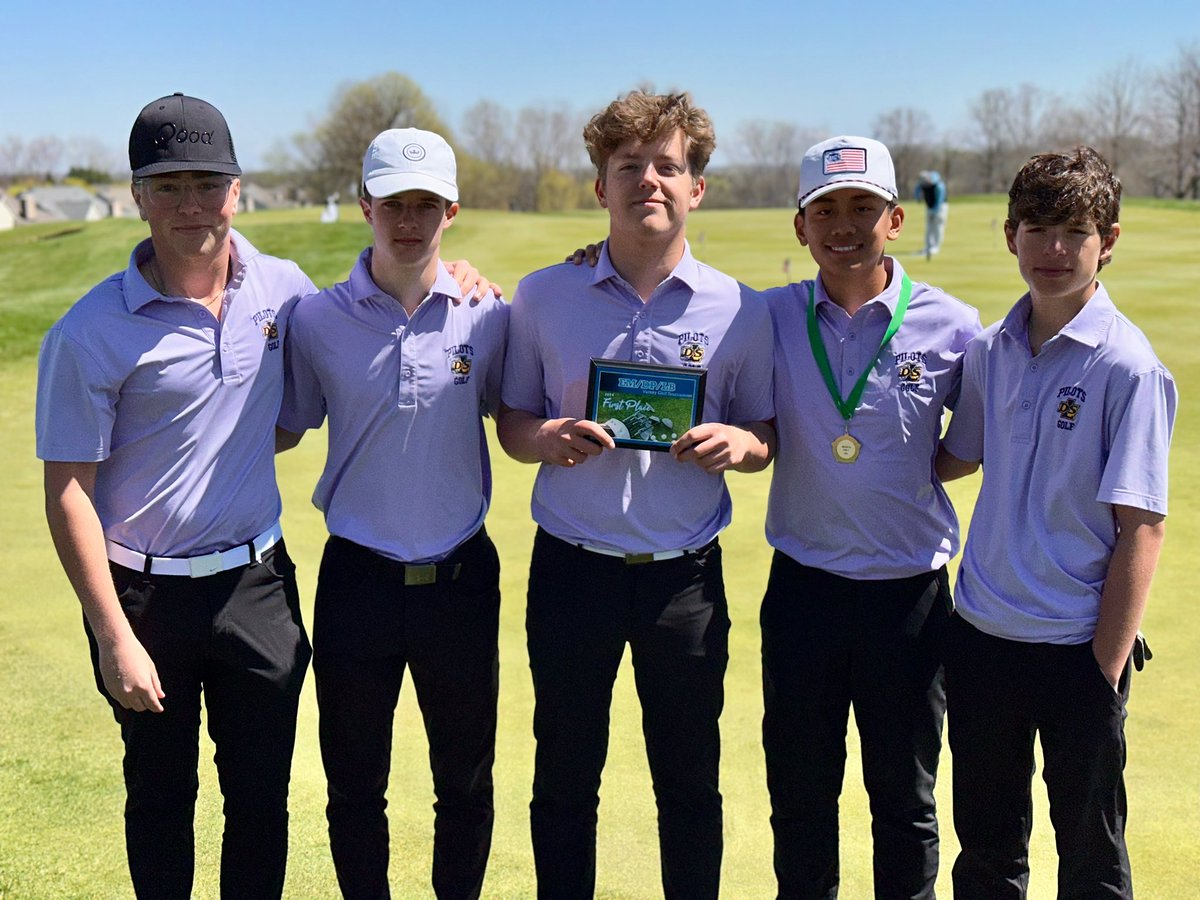 Congratulations to the Varsity Golf team on their first win of the season. The Pilots took first at the EM/DP/LB Tournament. Troy Nguyen led the way with a 74, finishing in a tie for 2nd place overall. Joey Finazzo, 76, Julian Sinishtaj, 77 and Max Teschendorf 81. #pilotpride
