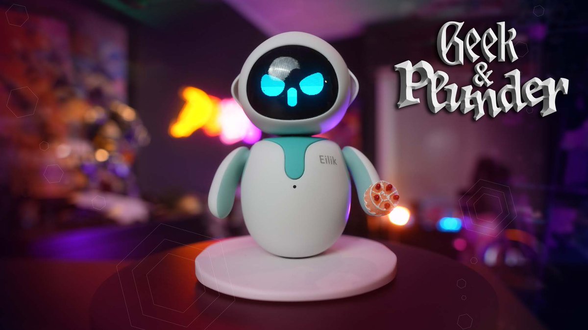 Geekandplunder1's tweet image. New video! I unboxed the cutest Robot ever! And then we got into a fight #eilik #eilikrobot