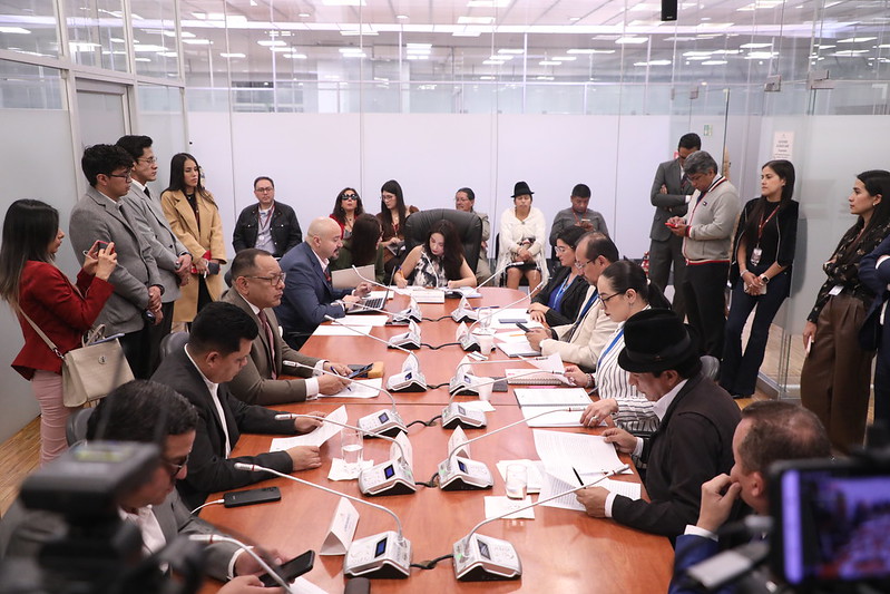 #LaNuevaAsamblea Tras la verificación de los requisitos @FiscalizacionAN calificó (por unanimidad) la solicitud de #JuicioPolítico al exministro Juan Zapata, presentada por @CarlosVeraMor1, por incumplimiento de funciones ▶️ asambleanacional.gob.ec/es/noticia/950…