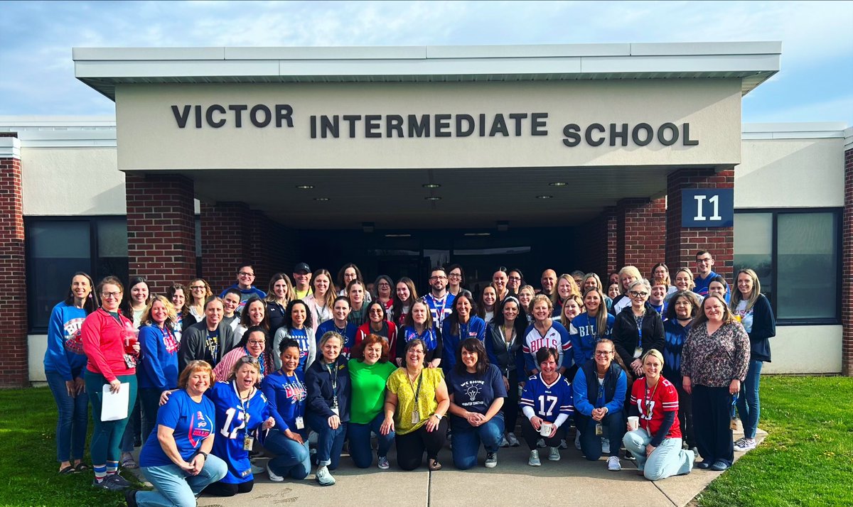 We are so grateful for our VIS family! 💙💛 @Ashley_Socola @VictorSchools @VictorCSD_Super