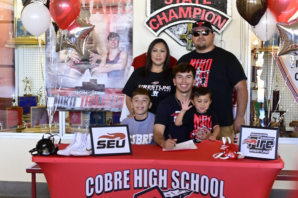 SHS24AD's tweet photo. Niko Trujillo signed his letter of intent to wrestle at the next level! #5time #champion #cobrestrong https://t.co/nQCotFUtd0