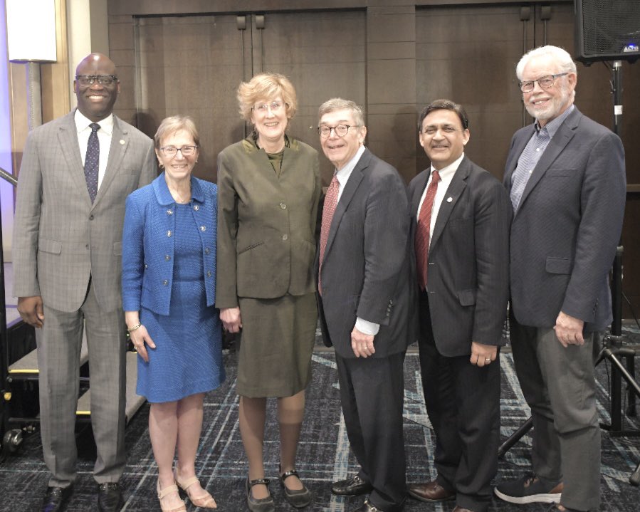 Thank you, @CharlieCookDC, for giving an update to the @TheFSMB Foundation on what’s happening politically across the country. It should be an interesting year! #FSMBAM2024