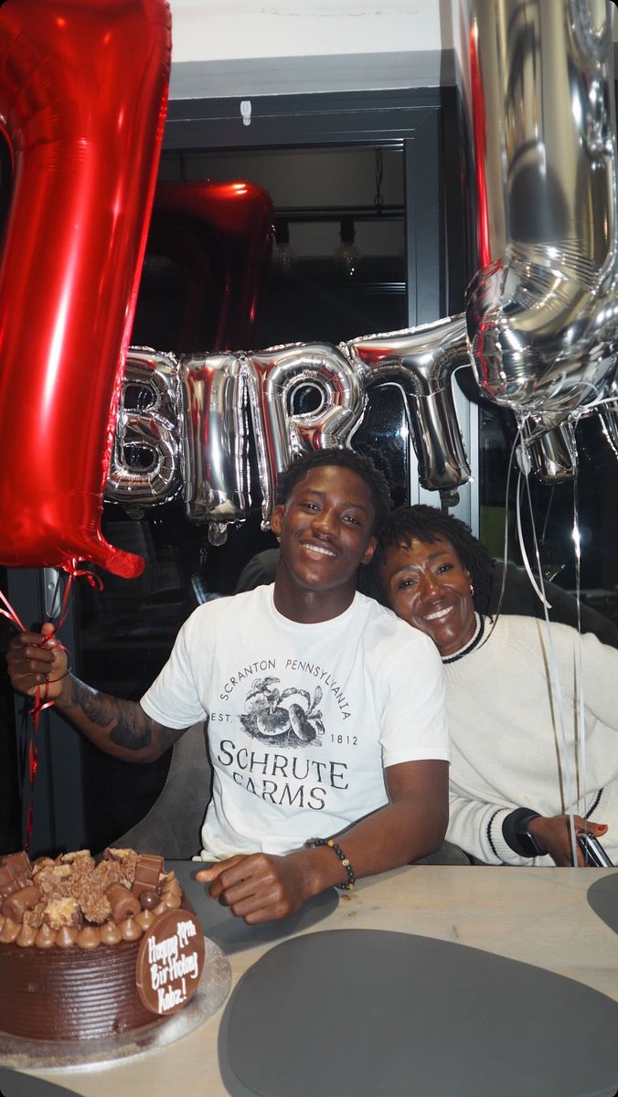 Kobbie Mainoo and his mum Abena Herold, celebrating his 19th birthday🫶🏾❤️