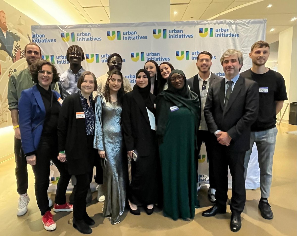 Consulate of France in Chicago (@franceinchicago) on Twitter photo Delighted to chat with young talents of #SportDansLaVille 🇫🇷 in #Chicago🇺🇸alongside <a href="/UrbanInitiative/">Urban Initiatives</a> youth. A successful sport and cultural exchange celebrating the Olympic values of friendship, respect, and excellence this year in the light of the upcoming <a href="/Paris2024/">Paris 2024</a> Games. Delighted to chat with young talents of #SportDansLaVille 🇫🇷 in #Chicago🇺🇸alongside <a href="/UrbanInitiative/">Urban Initiatives</a> youth. A successful sport and cultural exchange celebrating the Olympic values of friendship, respect, and excellence this year in the light of the upcoming <a href="/Paris2024/">Paris 2024</a> Games.