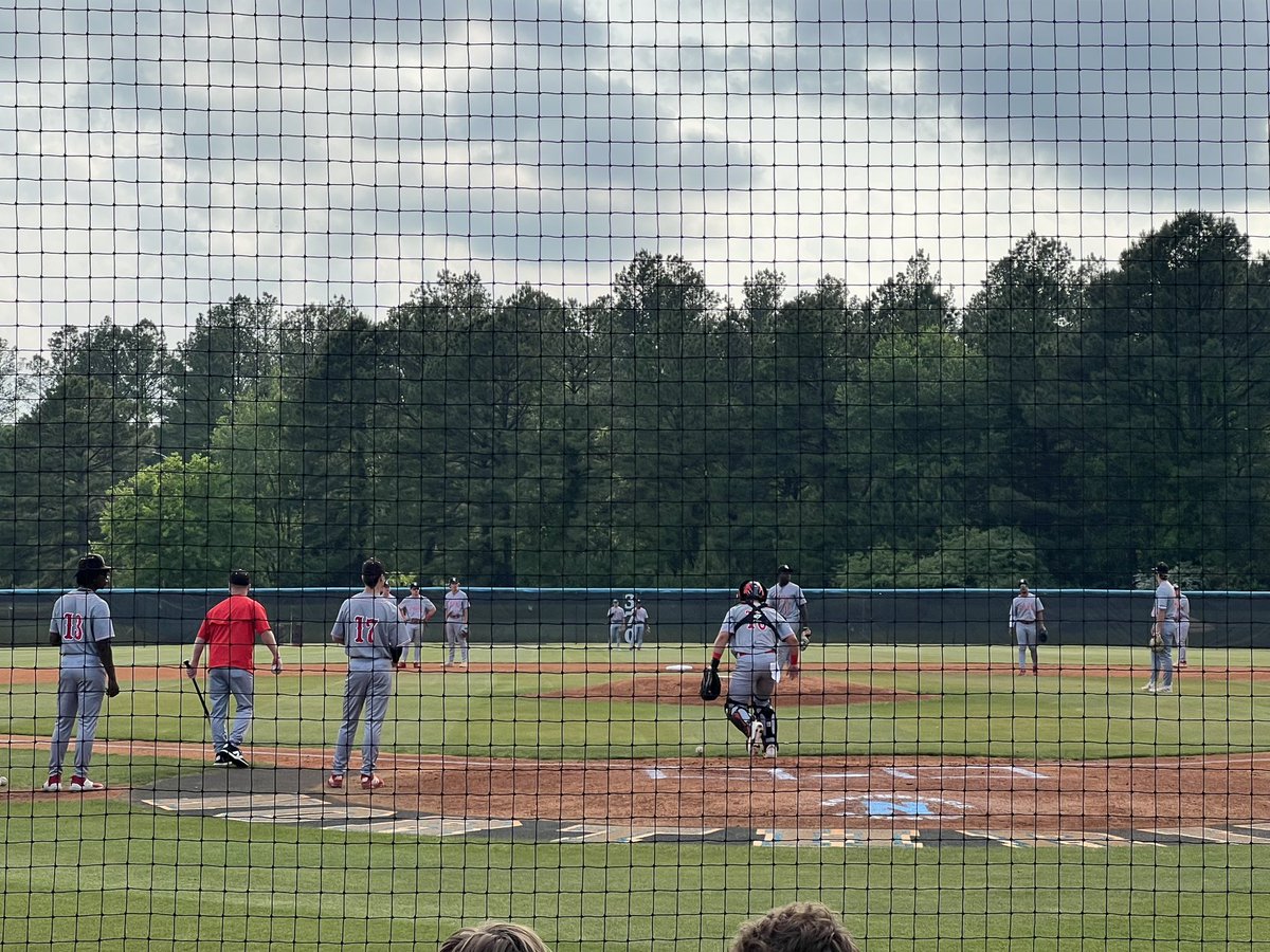 Birmingham, AL ➡️ Tuscaloosa, AL On hand for another big time 1st round series in Class 6A between a pair of top-10 teams. No. 7 @NHSJagBaseball (17-8) 🆚 No. 8 @SaralandB (24-7) Follow along here for updates of today’s games. 👍🏻 #ALHS24
