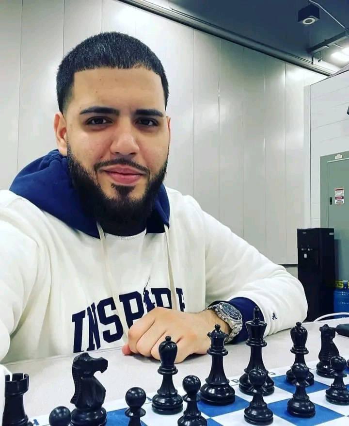 Bassey_Ita_'s tweet photo. This isn't DJ Khaled, neither is it Drake.
This is Shawn Martinez, the US national chess master that has been playing with Tunde Onakoya for over 50 hours

Without Shawn, breaking this record won't have been possible for Tunde because it requires two persons to break the record.. https://t.co/7hhJLuF2YW
