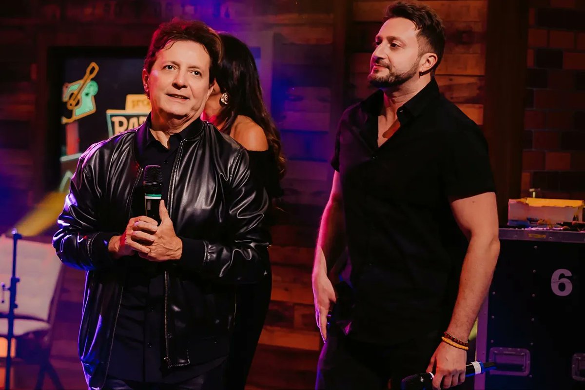 gilliardoficial's tweet photo. É daqui a pouco! Às 22h! No @pgm_ratinho com meu amigo @ratinhodosbt no @SBTonline. Junto com meu filho @sylvio_marinho , @joaonetoefrederico e @grupotradicao . O #BotecoDoRatinho tá imperdivel! Esperamos vcs! 😉📺
📸 @eversonsilva99
#Gilliard #Ratinho #ProgramaDoRatinho #SBT https://t.co/ez7n0gZlHE