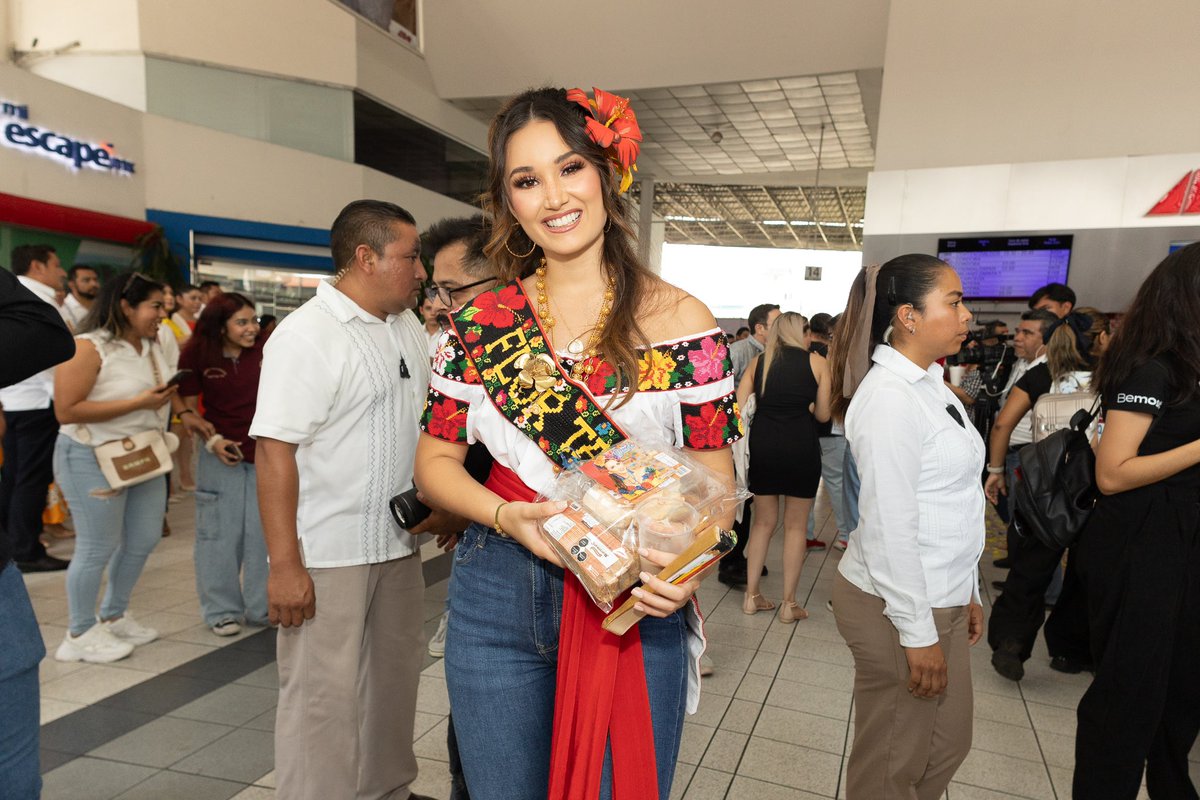 estilotabasco's tweet photo. 🎡🎡🎡Las Representantes de los Municipios visitaron las instalaciones del ADO, como parte de los recorridos que realizarán en Preferia Feria Tabasco 

Fotógrafia Rixagraphmx Fotografía @FeriaTabasco_ https://t.co/qPqn59XvxR