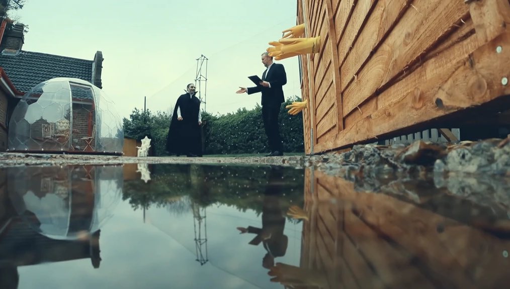 Realising that they removed a lot of Nick Mohammed’s reflections in this series of Taskmaster because he’s dressed as a vampire :) this show :) it is my everything :)